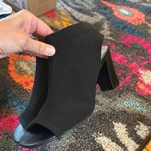 IMPO Veronica Stretch heels